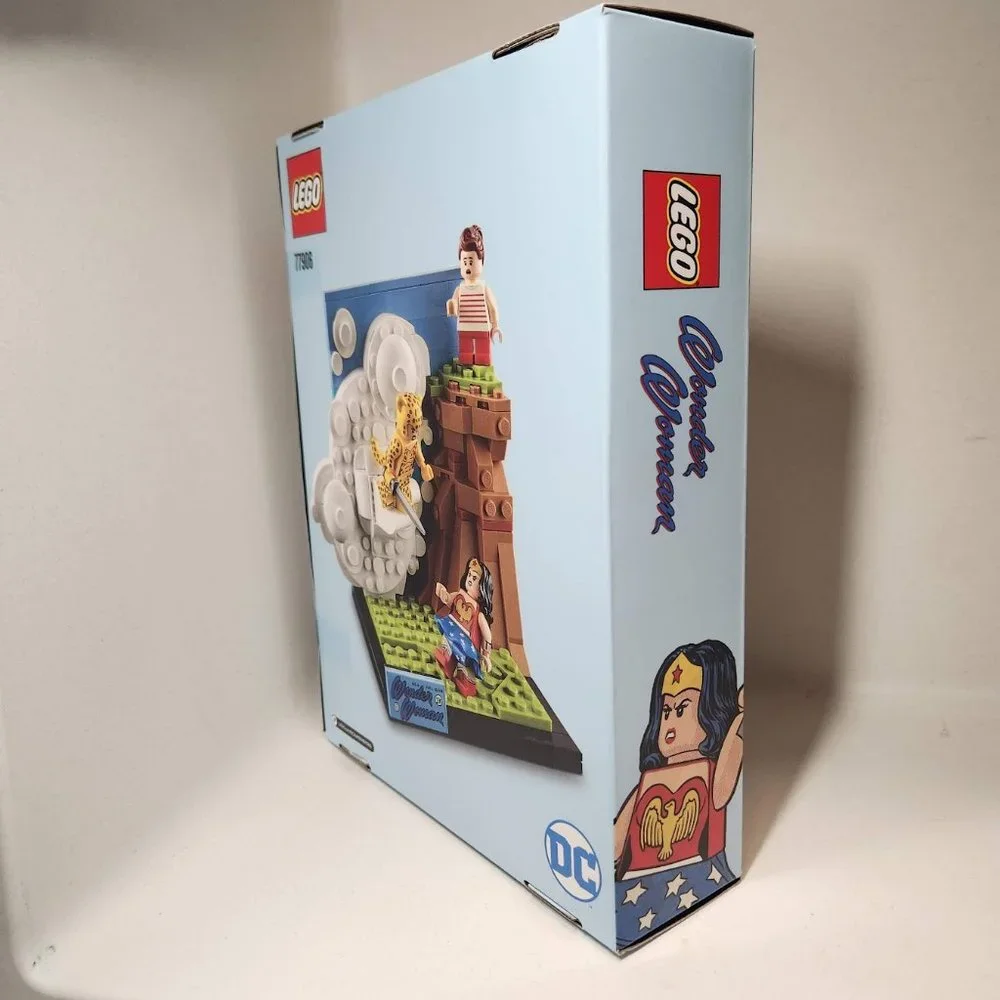 New SEALED RETIRED LEGO DC Comics Wonder Woman 77906 SDCC Exclusive comic con